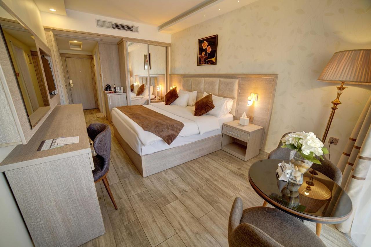 Laverda Hotel 亚喀巴 外观 照片